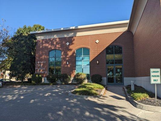 Lenoir City Public Library