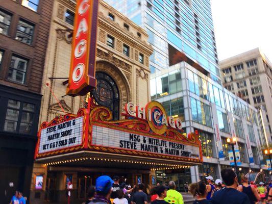 The iconic Chicago Theatre at around mile 1.5.