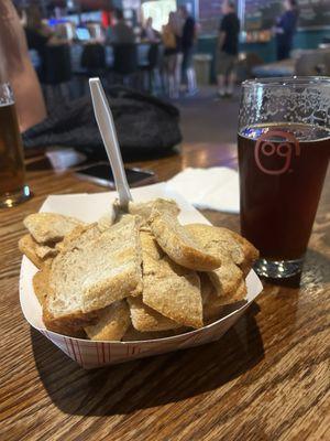 Hummus and toast