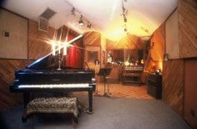 Tracking room