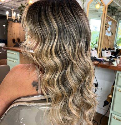 Soft waves
Fort Lauderdale blow dry bar