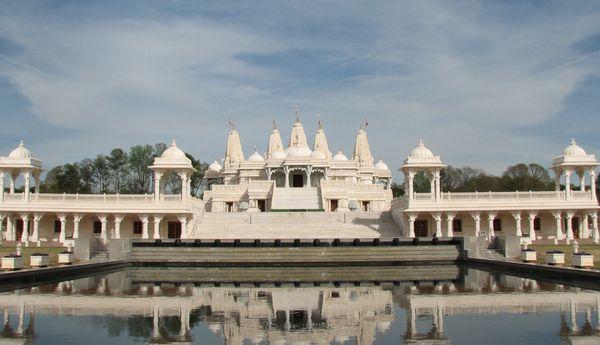 BAPS Shri Swaminarayan Mandir - Hindu Temple