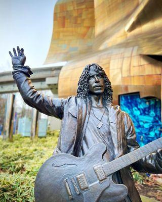 Rock legend - Chris Cornell statue in front of the Museum of Pop Culture, Seattle!