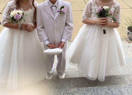 Flower girl bouquets and ring bearer boutonnière