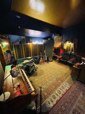 Live room