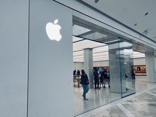 Apple Store Sherman Oaks