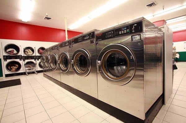 giant washers at Azteca Lavanderia