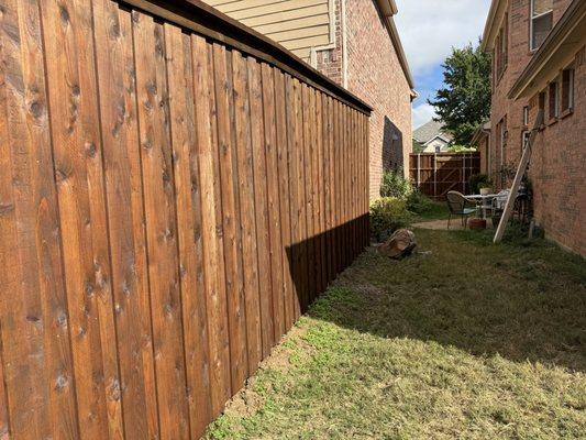 Privacy wood fence