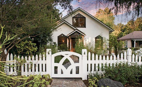 1939 California Craftsman bungalow w/ detached ADU in Pasadena's coveted historic "Bungalow Heaven" district | Represented Buyers