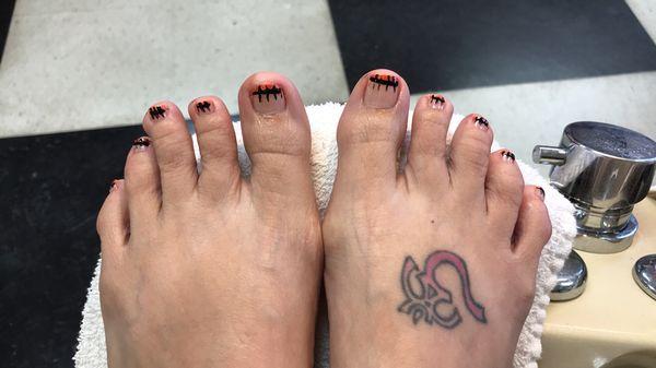 More Halloween toes!