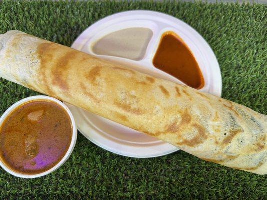 Dosa with chicken curry