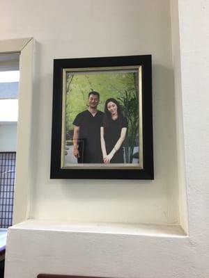 Picture of Dr. oh & Korean celebrity Han Ye Seul on the wall