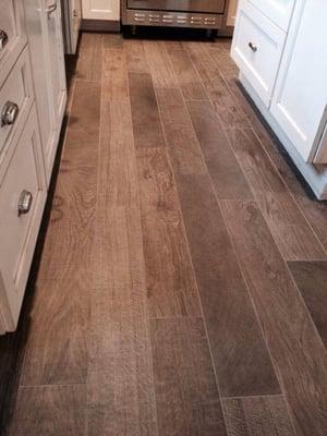 Floor porcelain tile