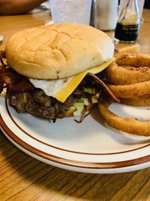 So good! Bacon cheeseburger with egg and grilled onions