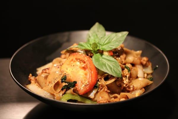 Drunken Noodle ($8.95): Pork, Basil, Tomatoes, Mushroom, Onions, Bell Peppers, Egg, Garlic, Pepper & Oyster Sauce. Delicious!