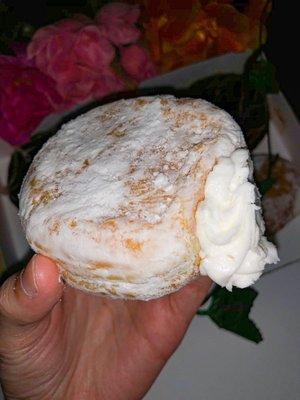 Vanilla creme Donut