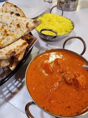 Chicken Tikka Masala with plain naan