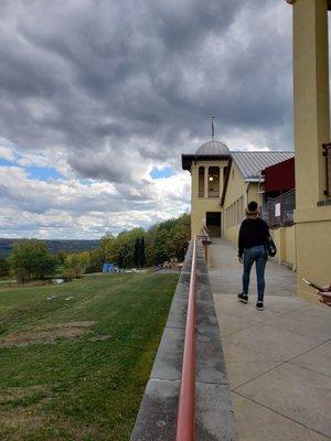 Walkway to Heron Hill taproom