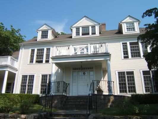 Repaint of exterior in Briarcliff Manor Home