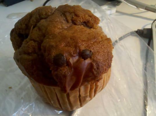 chocolate chip muffin