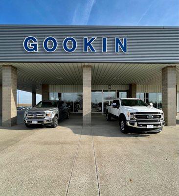 A couple Gookin Fords awaiting delivery!