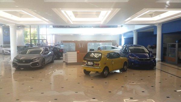 New Keenan Honda Dealership reception area