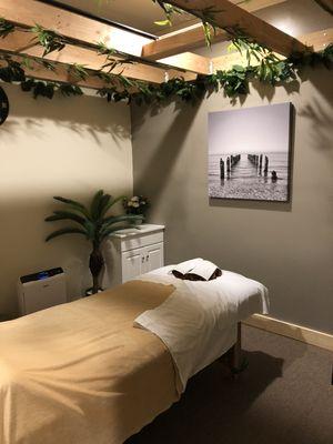 Oil massage and hot stone therapy room