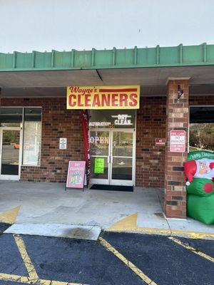 Wayne's Dry Cleaners & Formal Wear