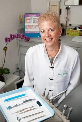 Janys Gelberg, DDS