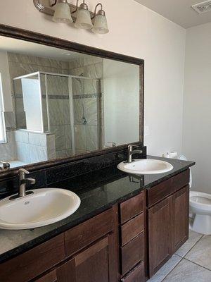 Master Bathroom Deep Cleaning