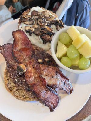 Mushroom bacon burger