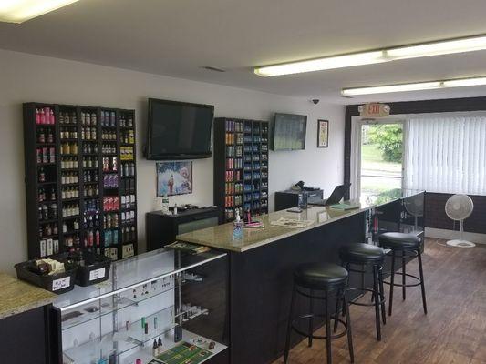 Clean friendly environment to shop for all your vaping products