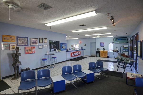 AAMCO Mesa Customer waiting area