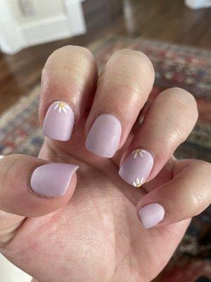 Lavender matte dip nails with daisies