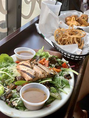 Brixx Balsamic Salad w/salmon, onion straws and wings