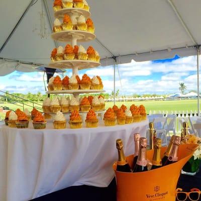 Vueve Clicquot champagne cupcakes.