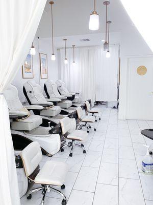 Clean spa chairs in our newly built location behind Chase bank in San Juan