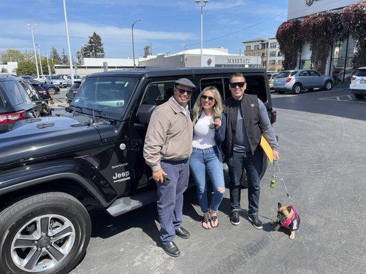 Marcus giving us the keys to our new Jeep Wrangler thanks for everything !