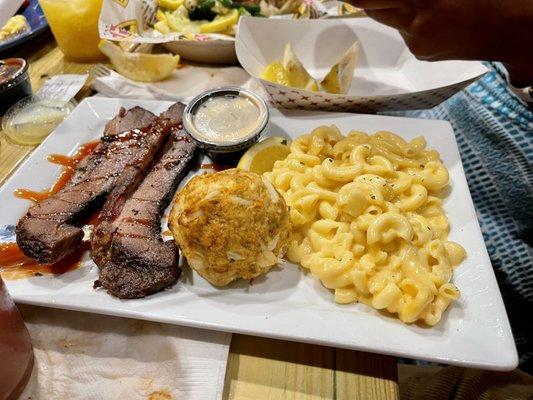 Wood Fire Smoked Brisket (with overcooked and tasteless mac & cheese, added 5 oz crab cake) - VN