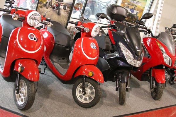 Looking to get around town on up to 100 miles per gallon?  Five Valley Honda Yamaha carries Honda scooters of all sizes to choose from.