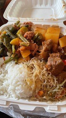 Best bargain and quality for Filipino food on the west side! Beef Apritada and Pinakbet. Less than $15. Portions were huge.