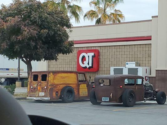 Cool things you see when you stop at QT