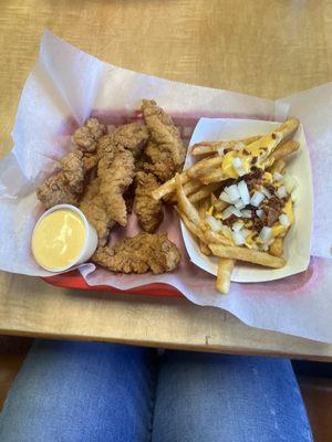 chicken tenders with cheese fries