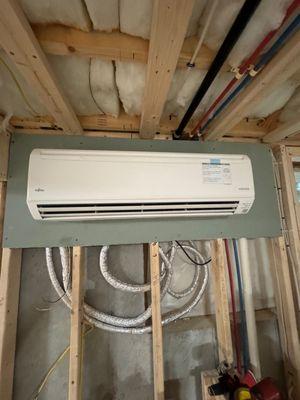 Ductless system (Mini split)