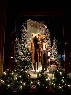 Lovely holiday window display