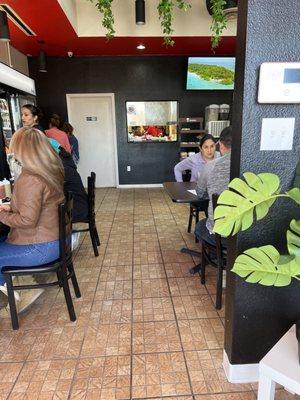 Seating and kitchen pick up area