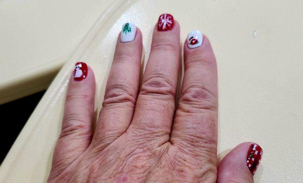 Holiday nail art by Helen