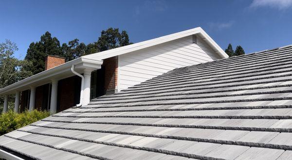 Completed roof in Alamo