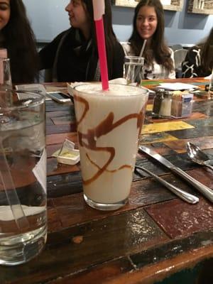 dulce de leche shake