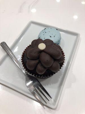 Chocolate cupcake